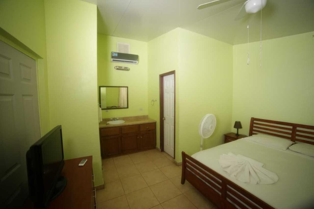 Arawak Hotel Leogane Exterior foto